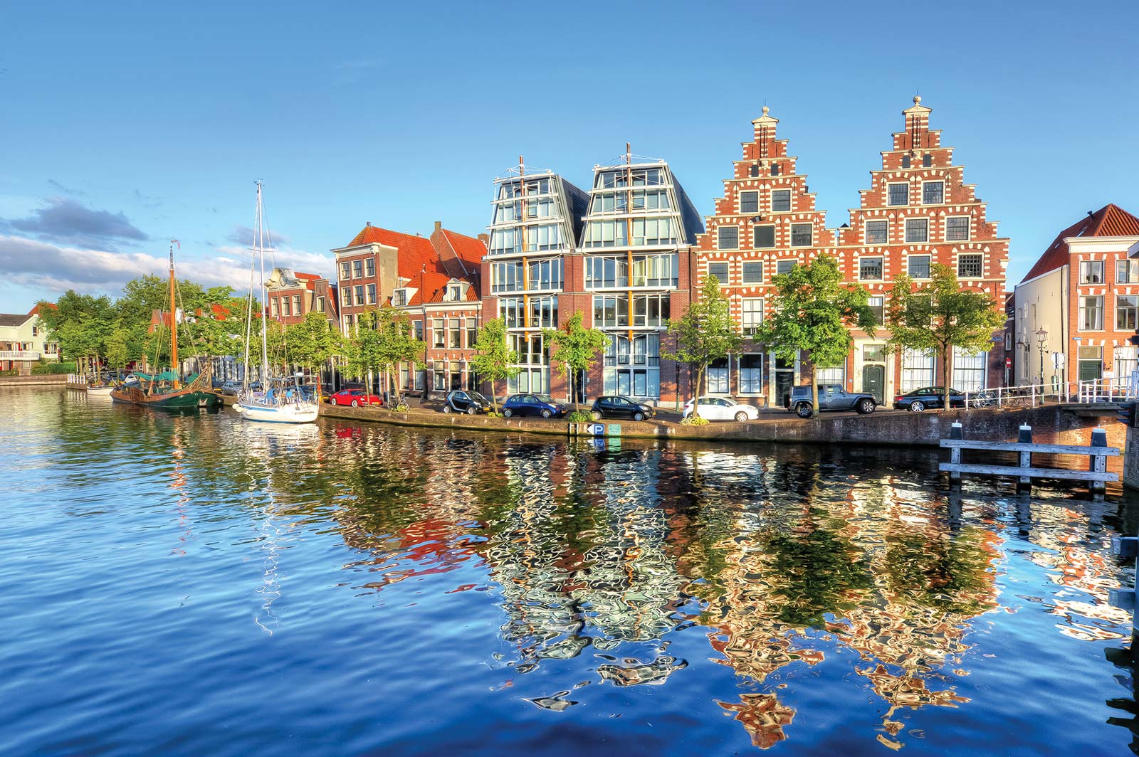 houses on a canal in Haarlem canal in De Jordaan Amsterdam The regions - photo 9