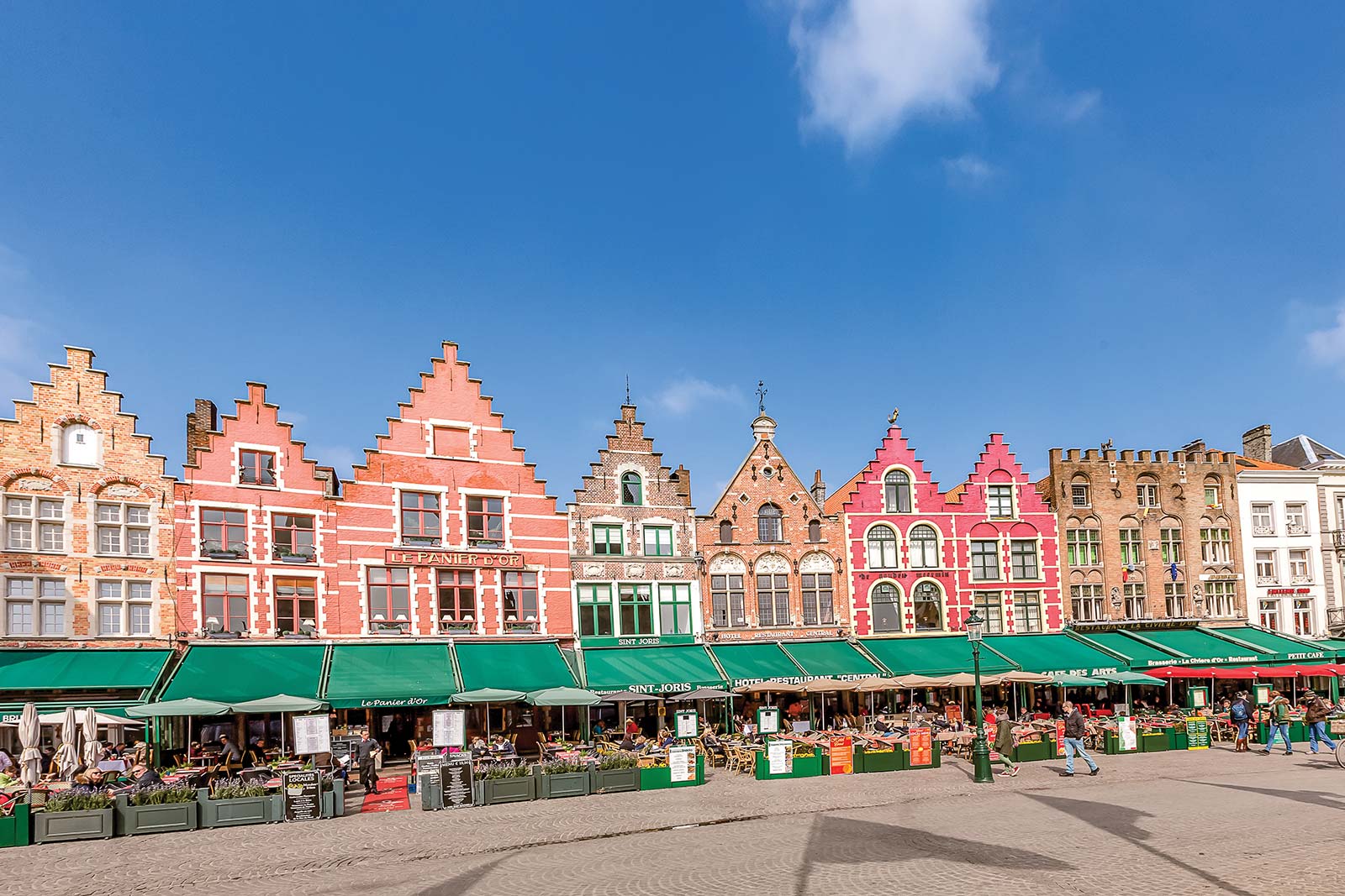 especially the Wednesday market that takes place in the citys stunning Markt - photo 21