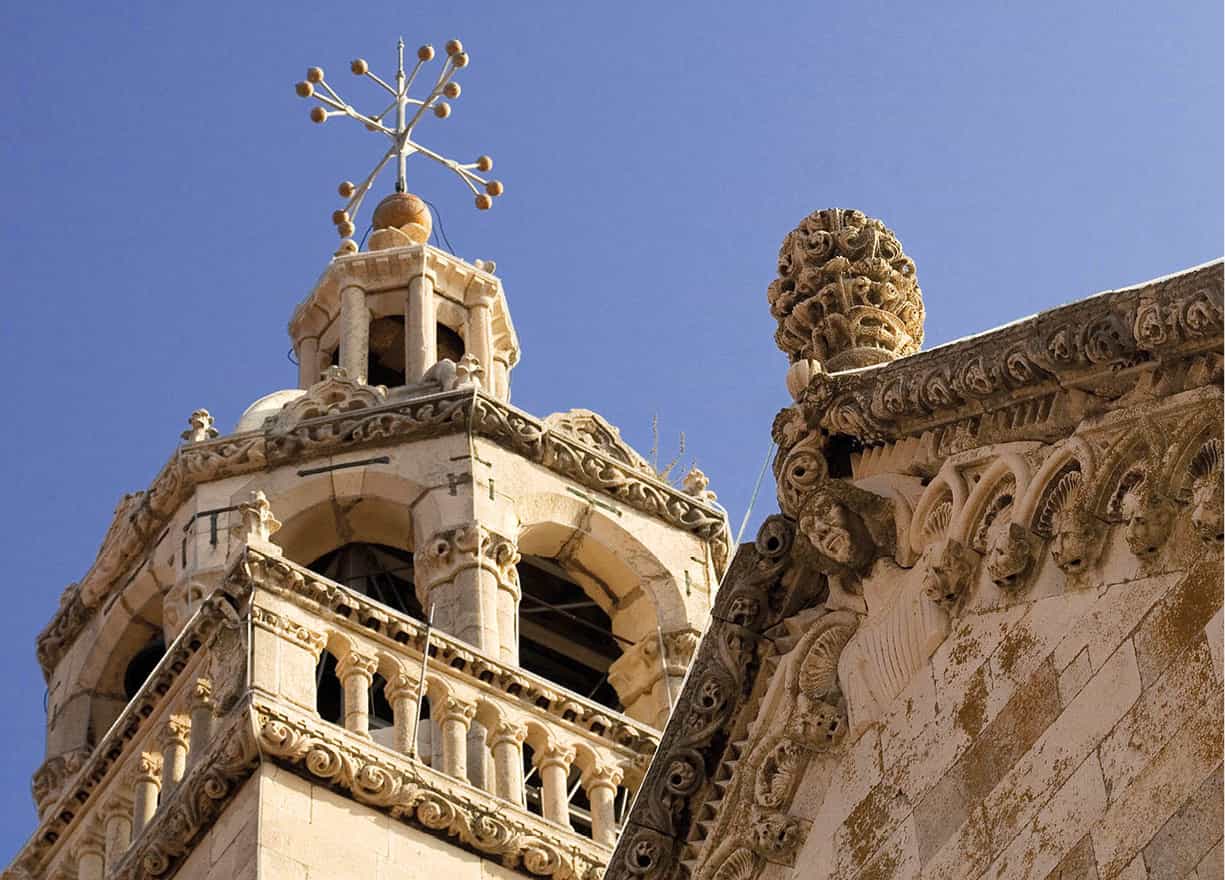 Architecture Encircled by its ramparts Dubrovnik mixes the medieval and the - photo 4