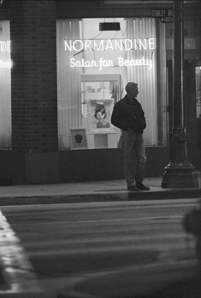 01 A plainclothes decoy with the Los Angeles Police Department waiting on a - photo 3