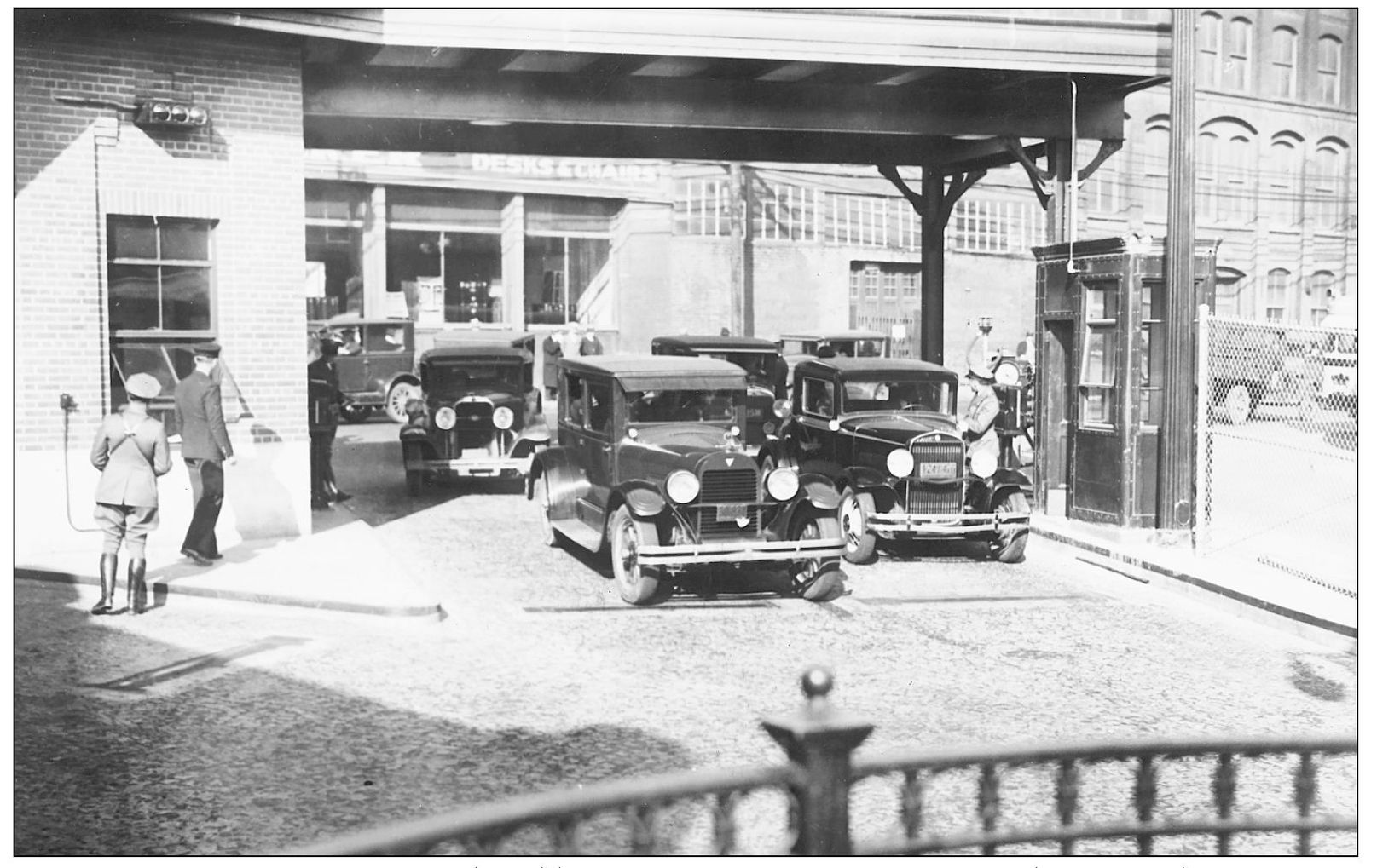 WOODBRIDGE STREET 1930 The ribbon-cutting ceremony is over and Pres Herbert - photo 8