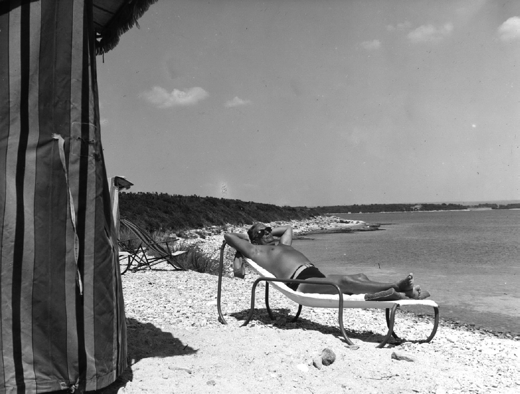 J B Titos vacation on the Brijuni Islands July 1949 The reception for - photo 5