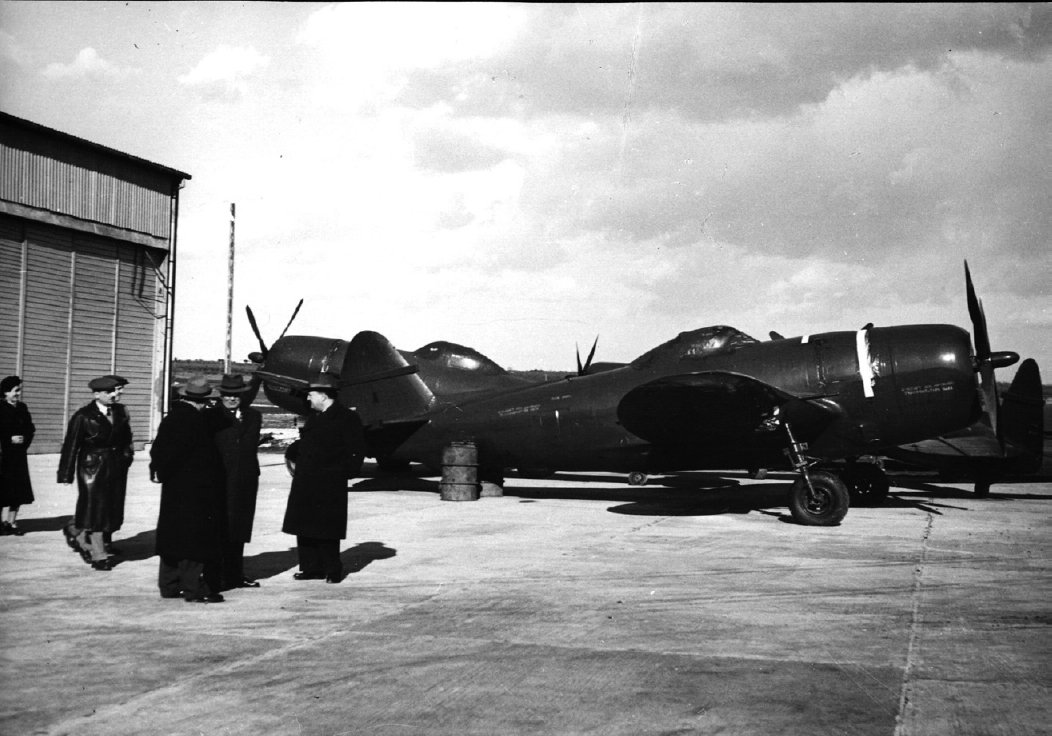 Visit to Pula airport and the inspection of the first shipment of US airplanes - photo 9