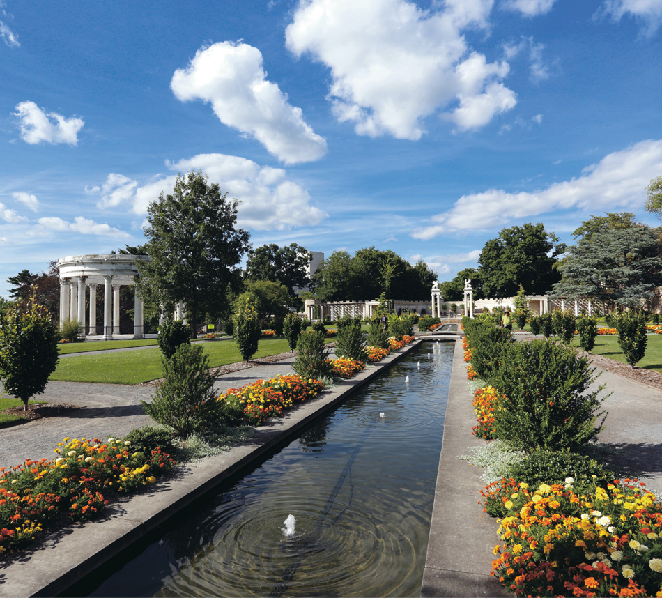 A main axis canal runs north-south in the Walled Garden ending on the north - photo 8