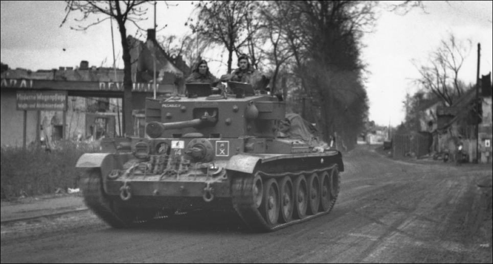 A Cromwell AOP tank of 3rd Royal Horse Artillery photographed in Germany in - photo 1