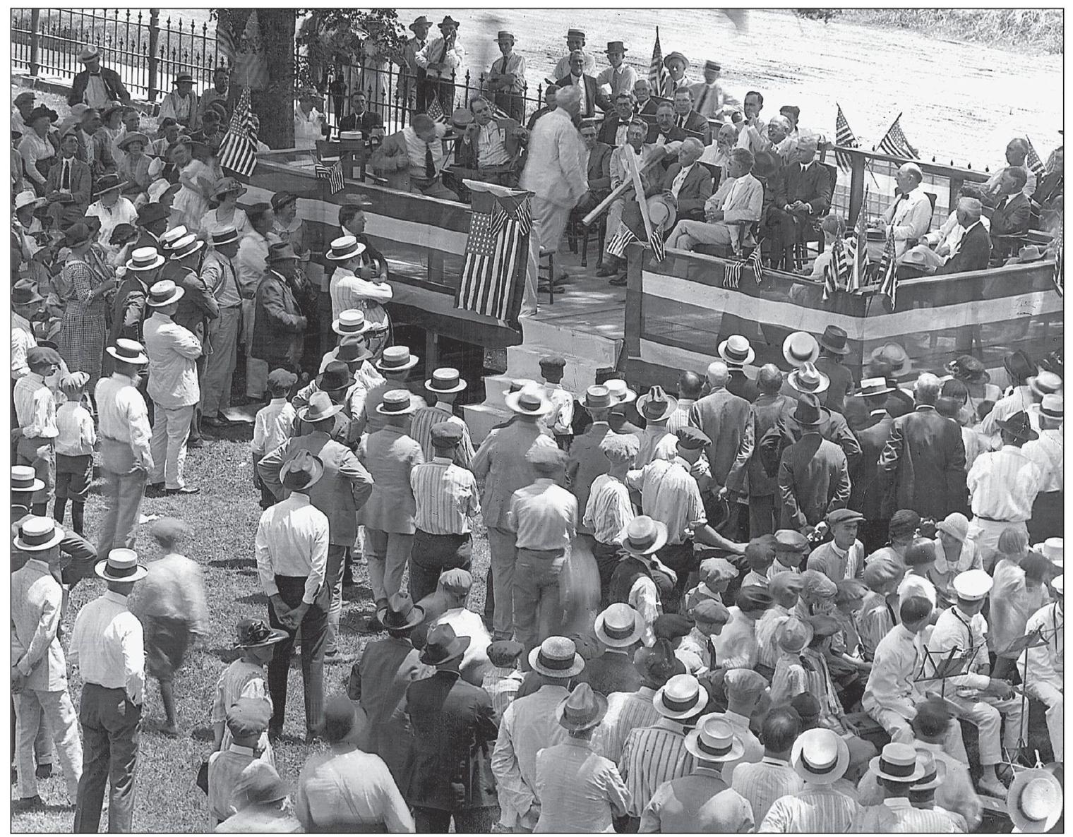 This photograph shows a political rally in Minden during the 1920s As can be - photo 2