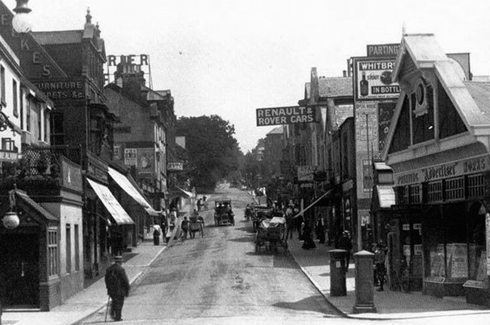 Soldiers marching through Tunbridge Wells Unknown photographer Around 1750 - photo 7