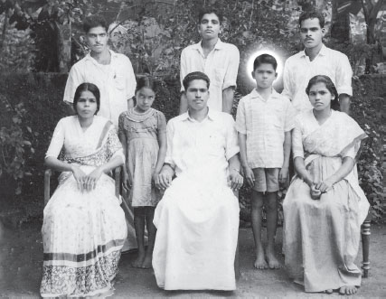 Avadhoota Nadananda With Brothers and Sisters A vadhoota Nadananda once told - photo 7