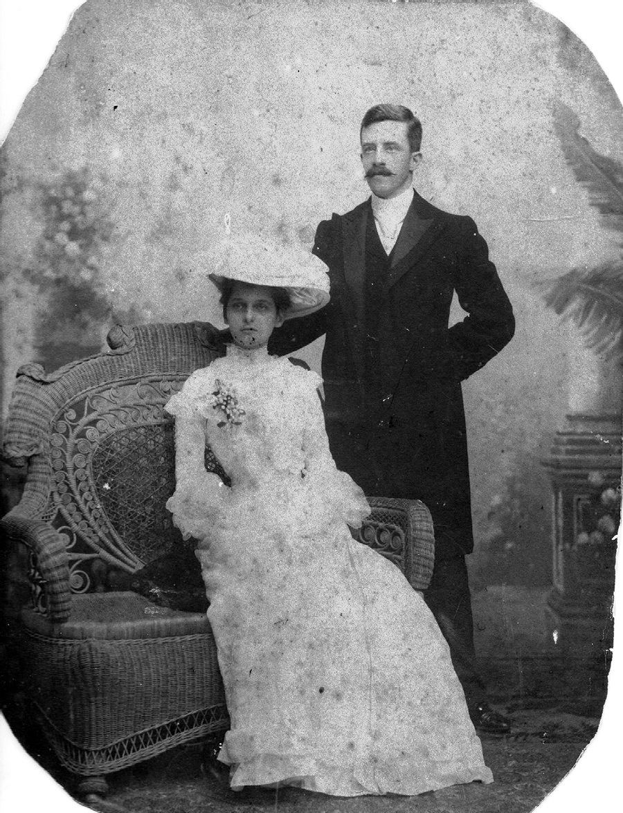 Arthurs parents Hilda and William McDonald on their wedding day 1902 Port - photo 2