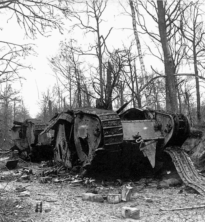 8 Two tanks possibly F6 destroyed on 27 November 1917 and G 21 Grasshopper - photo 10