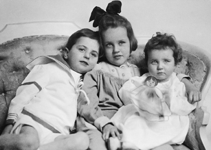 Me in the middle surrounded by my brother John and younger sister Dorothy - photo 3