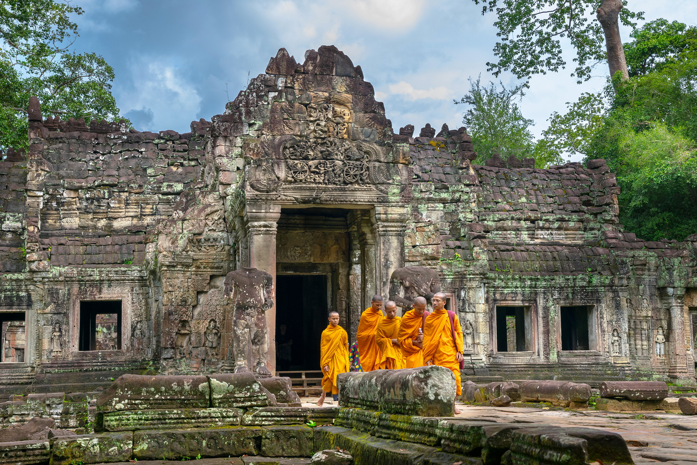 Temples of Angkor Cambodia NIDO HUEBLSHUTTERSTOCK By Greg Bloom Writer - photo 8