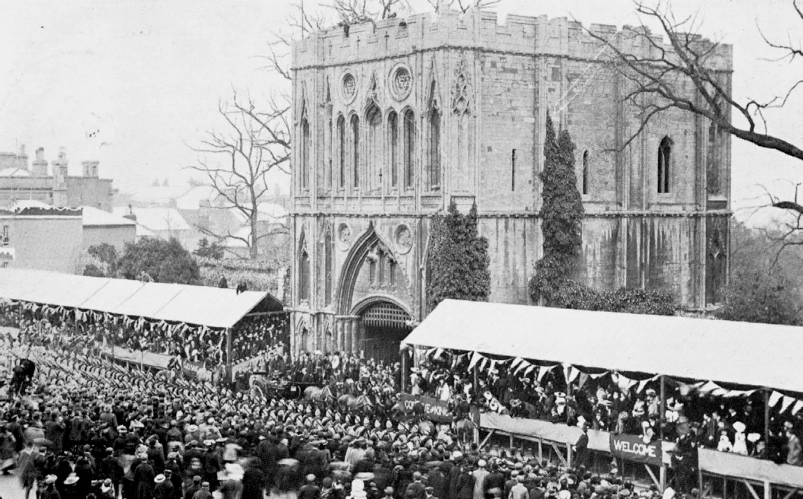 Visit of King Edward VII and Queen Alexandra to Bury St Edmunds in 1904 - photo 14