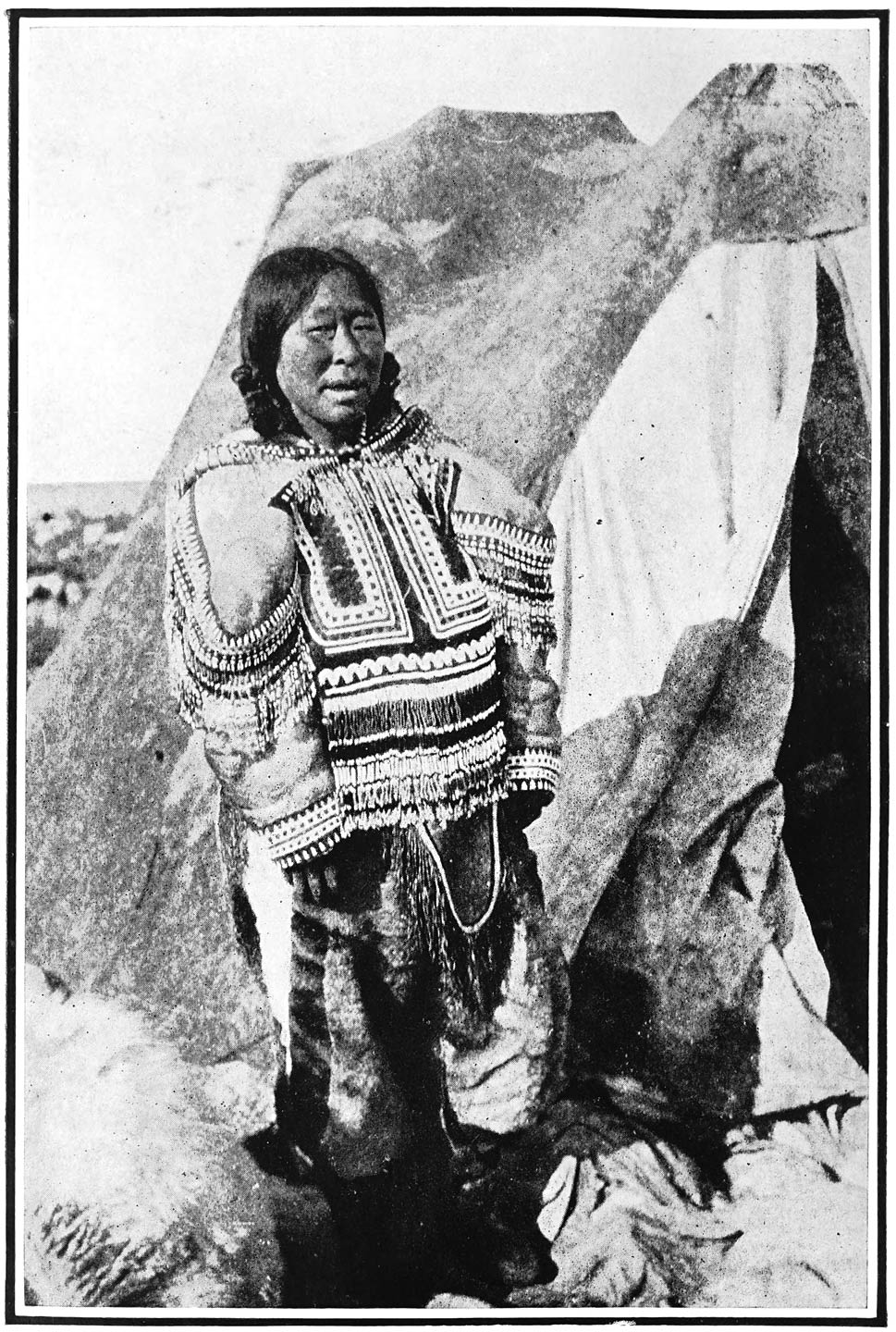 A Woman of the Fox Channel Tribe With jacket splendidly worked in beadwork - photo 2