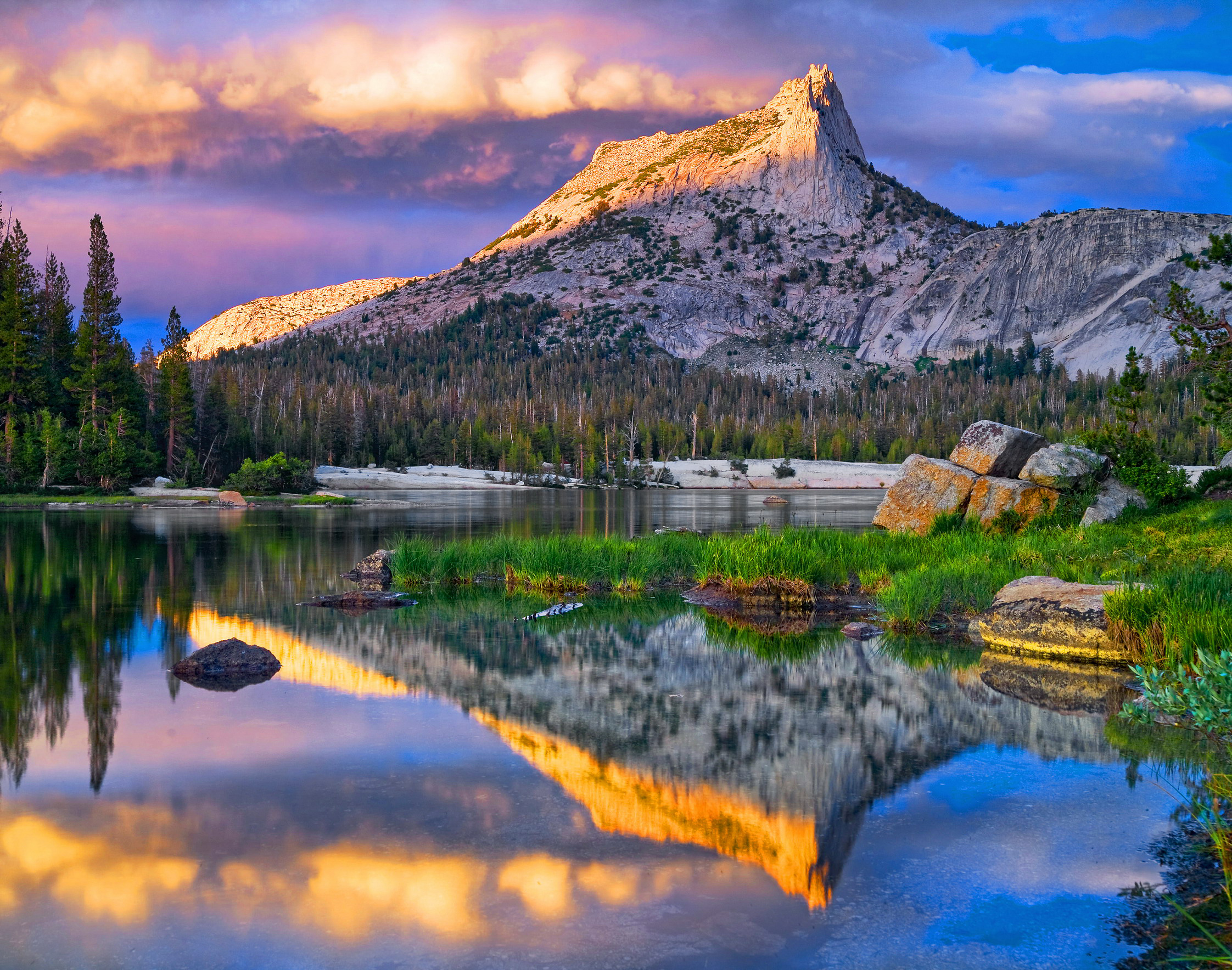 Yosemite National Park ADONISVILLANUEVAGETTY IMAGES Californias natural - photo 3