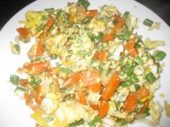 Beans-carrot stir fry is a colorful and very healthy dish Adding eggs to these - photo 3