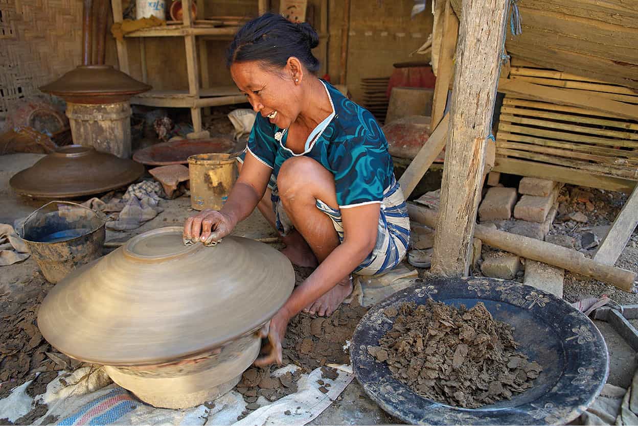 Pottery Lombok pottery is best seen at Banyumelek and Penujak villages For - photo 13