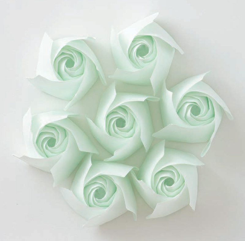 e Blooming Rose This design is similar to the Pentagon Rosebud on page 8 but - photo 8