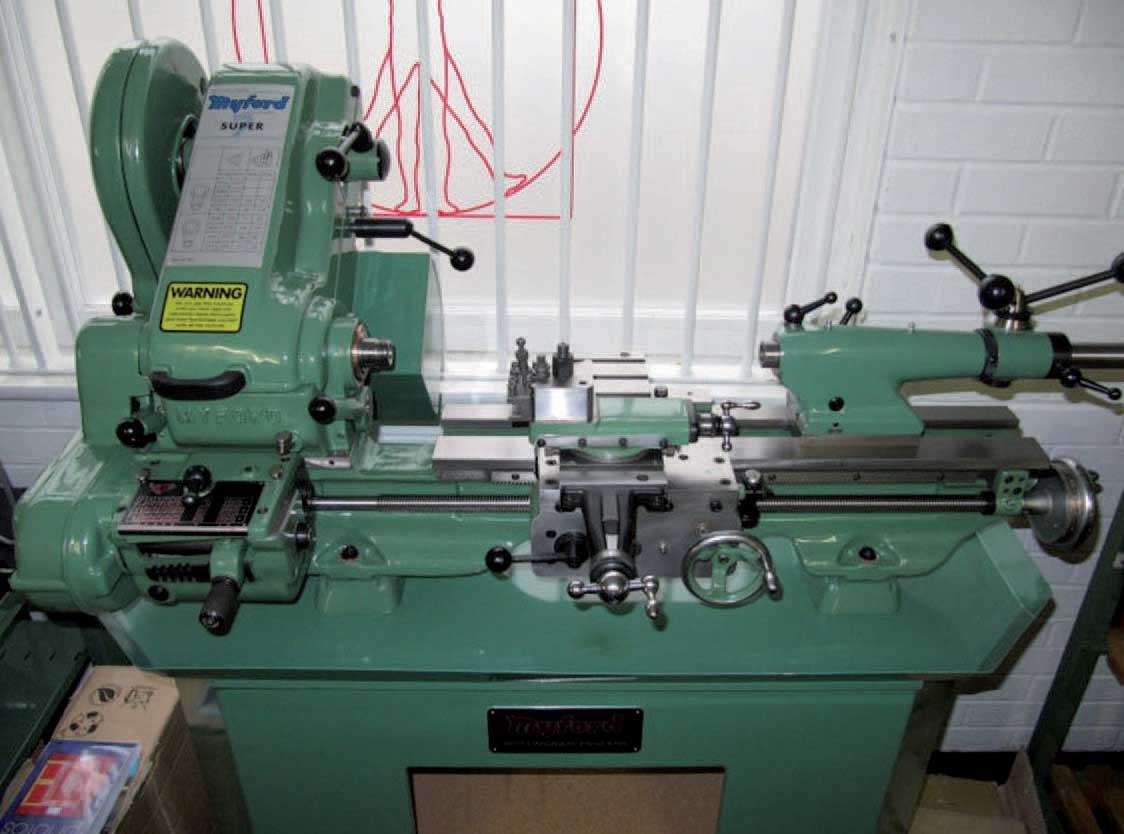 Fig 101A Myford lathe Lathes such as the Myford have all the - photo 6