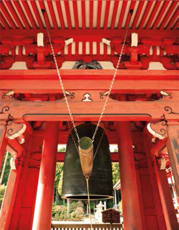 The bronze bell at Buddhist temples such as this one at Kyotos Enryaku-ji can - photo 9