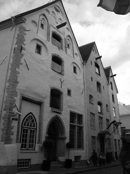 The Three Sisters the typical fourteenth-century merchant houses in Tallinns - photo 8