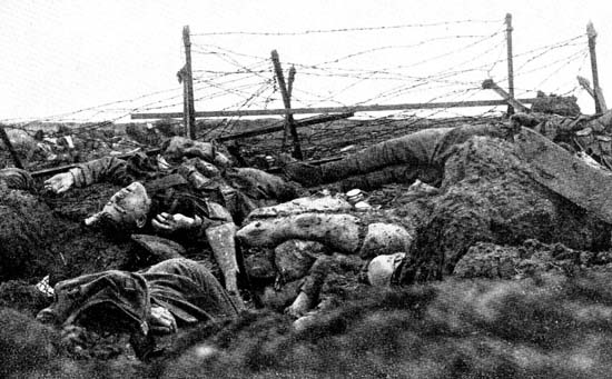 British Dead hung up on the Barbed Wire May 1916 The 60 metre Crater VIII - photo 25