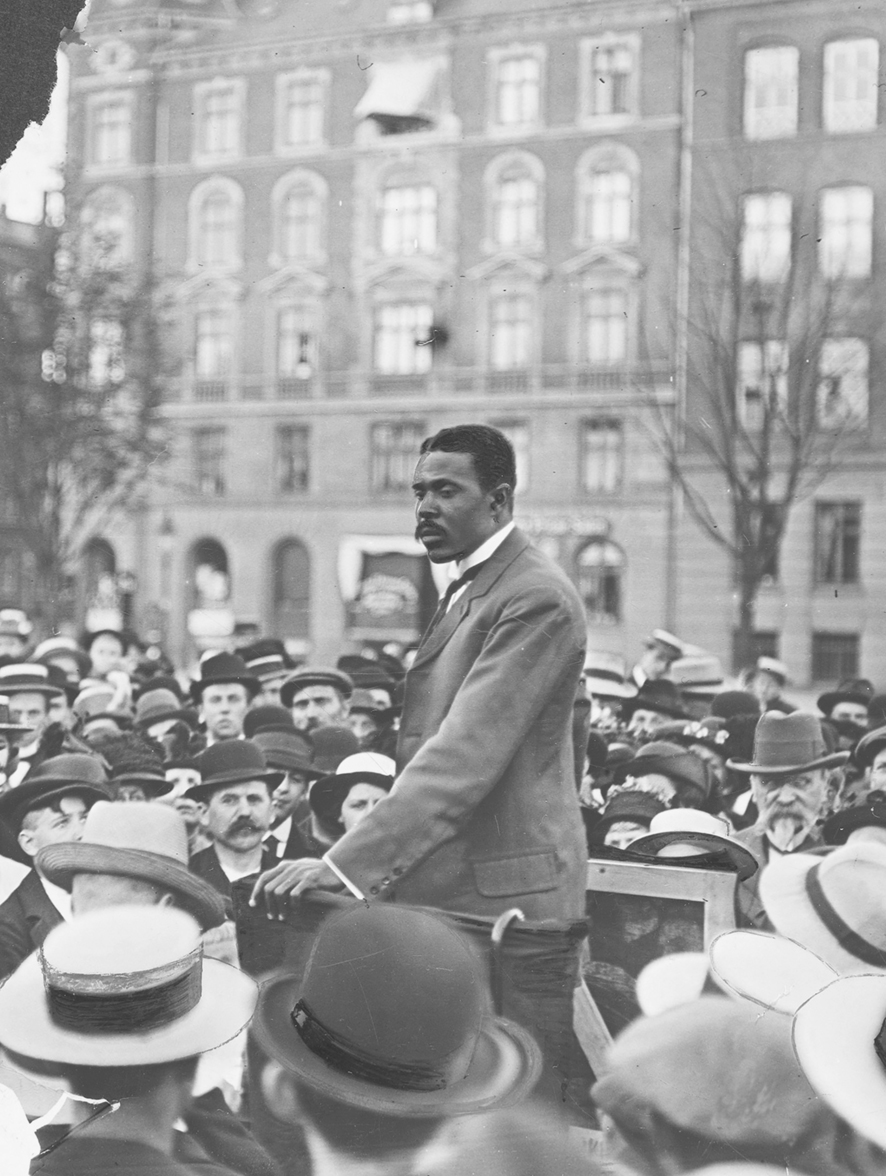 David Hamilton Jackson speaking at Grnttorvet Copenhagen 1915 Reprinted - photo 3