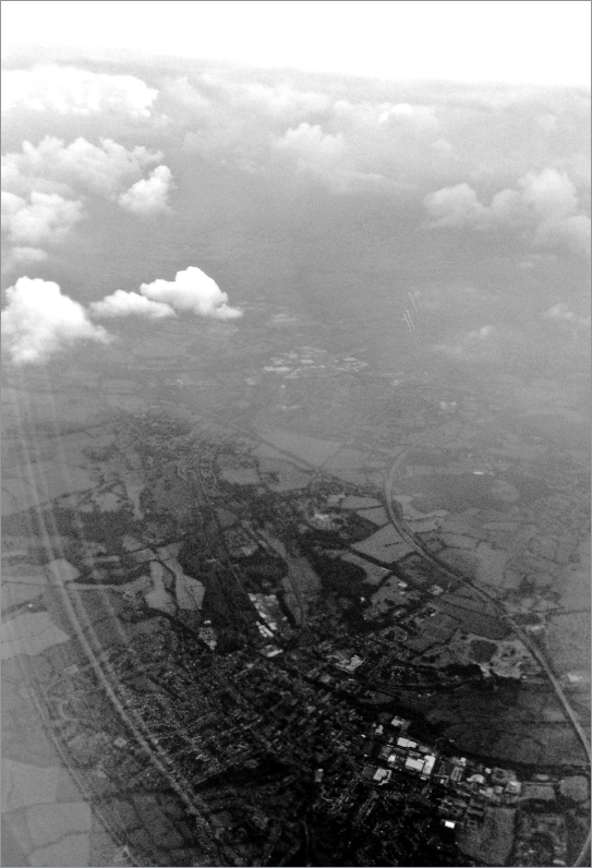 So many times Ive seen England from the sky A wanderer uprooted and - photo 3