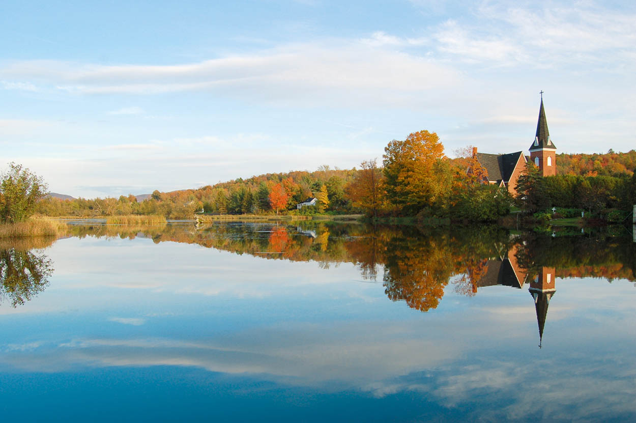 Lake Brome in fall Fotolia BEST WINTER SPORT DESTINATIONS Lake Louise A - photo 14