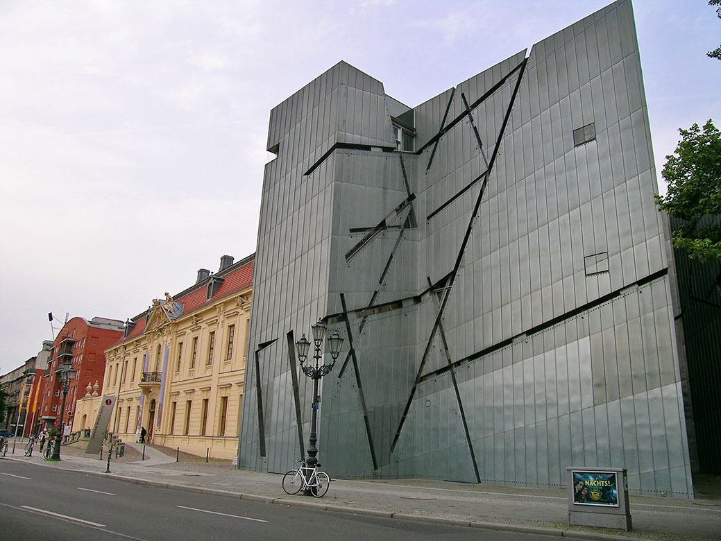 MICHELE BUZZISHUTTERSTOCK ARCHITECT DANIEL LIBESKIND Berlin Top Experiences - photo 12