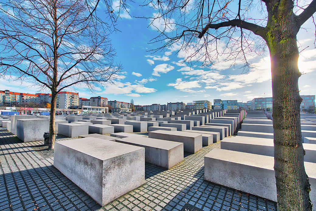 MICHELANGELOOPSHUTTERSTOCK ARCHITECTS PETER EISENMAN Berlin Top Experiences - photo 8