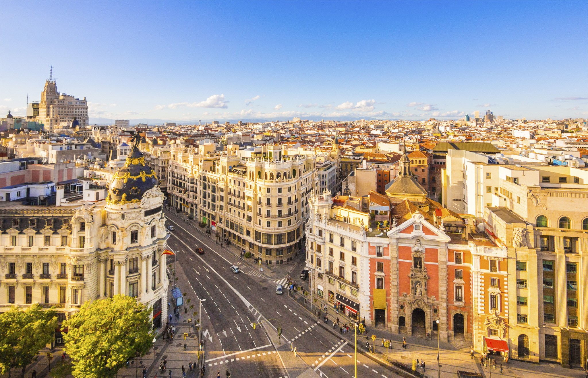 t Calle de Alcal on a bright day Welcome to Madrid Reasons to Love Madrid - photo 5