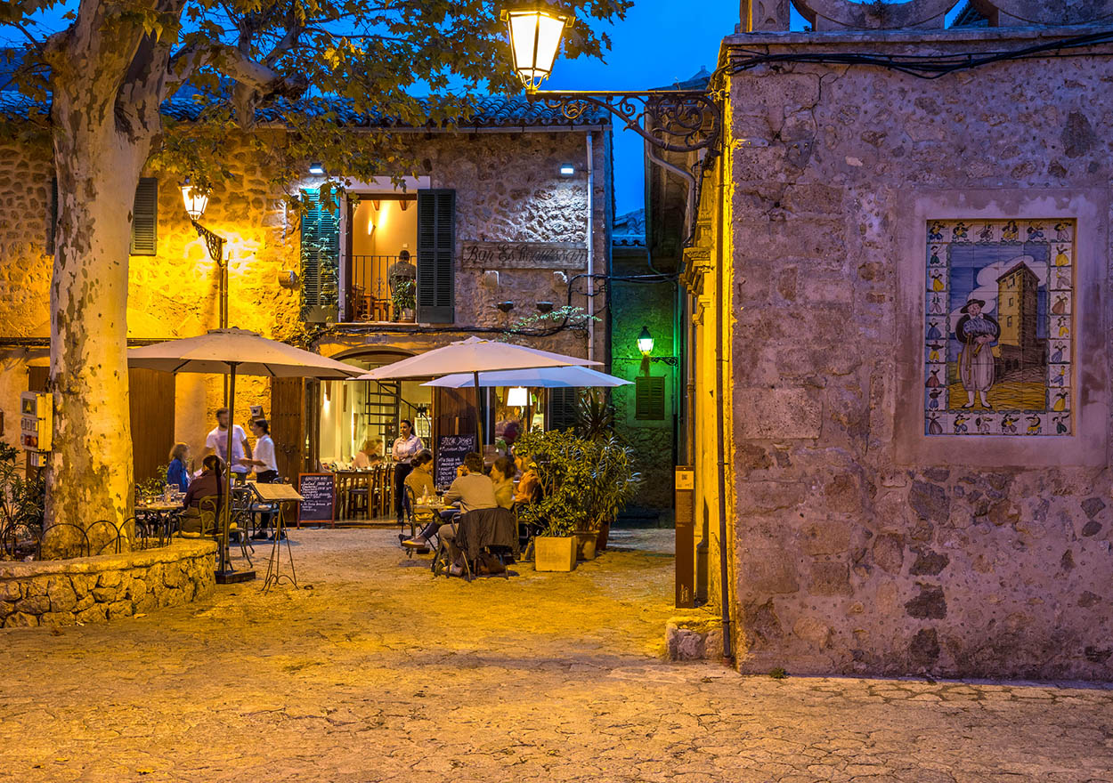 Outdoor dining in Palma Jon Arnold AWL Images Smaller flatter Menorca the - photo 5