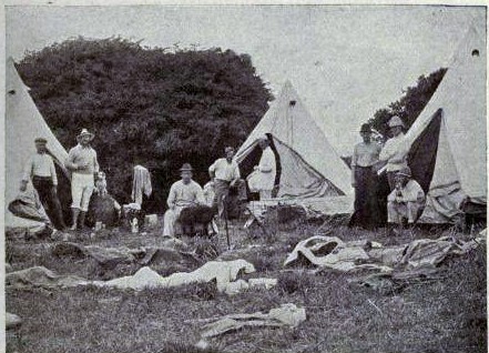 Treasure-seekers Camp at Cape Vidal on African coast Divers searching - photo 2