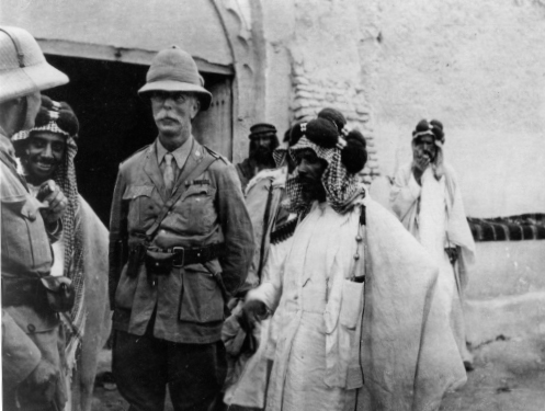 Sheik of Zobeir and Colonel Smith at Abu 1915 By kind permission of the - photo 14