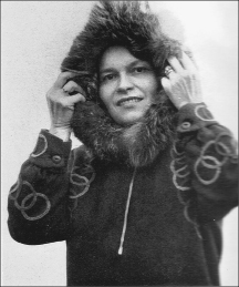 Maud Watt Lorene Squire The Beaver March 1943 The Angel of Hudson Bay - photo 1