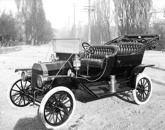 Ford Model T 1910 However these means of transport were not yet sufficiently - photo 5