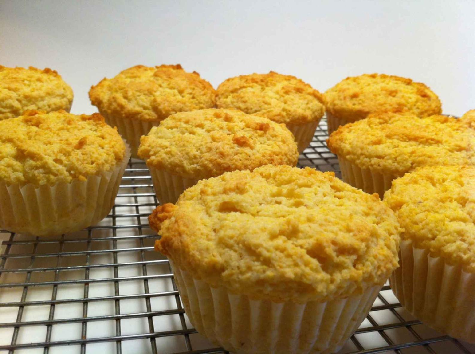 I prefer to make cornbread muffins sopped to a cornbread loafI think they are - photo 4