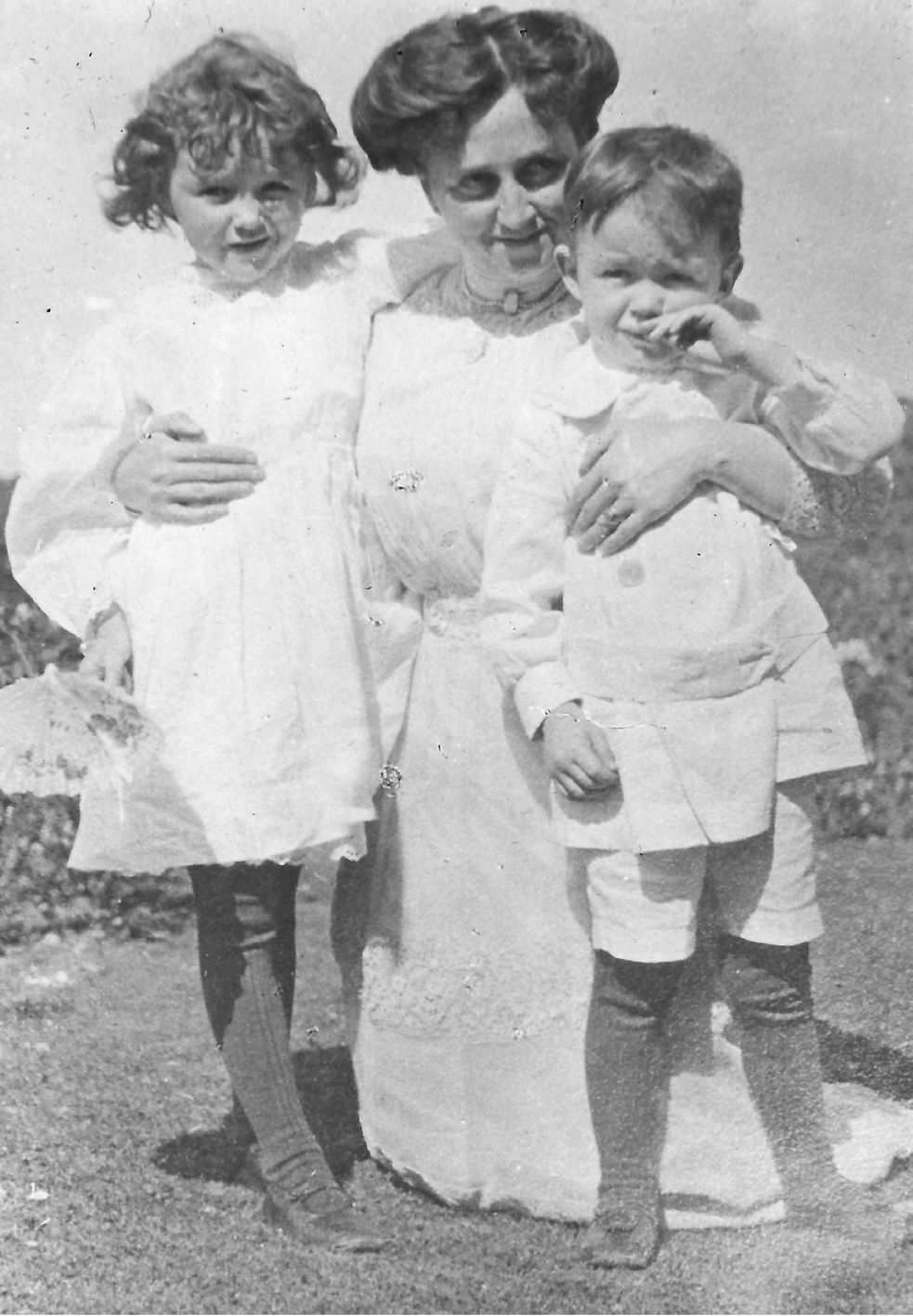 Esmond with his sister and mother About 1910 Contents Ilia far left - photo 6