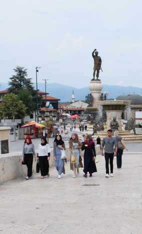 Macedonian Muslims walk ahead of Skopjes Warrior with accompanying elements - photo 13