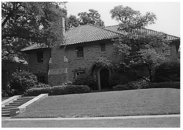 Mary Jeans father bought her this luxurious house in 1995 Photo courtesy - photo 10