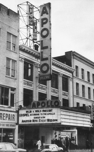 Harlems historic Apollo Theater site of the public reconciliation between - photo 1