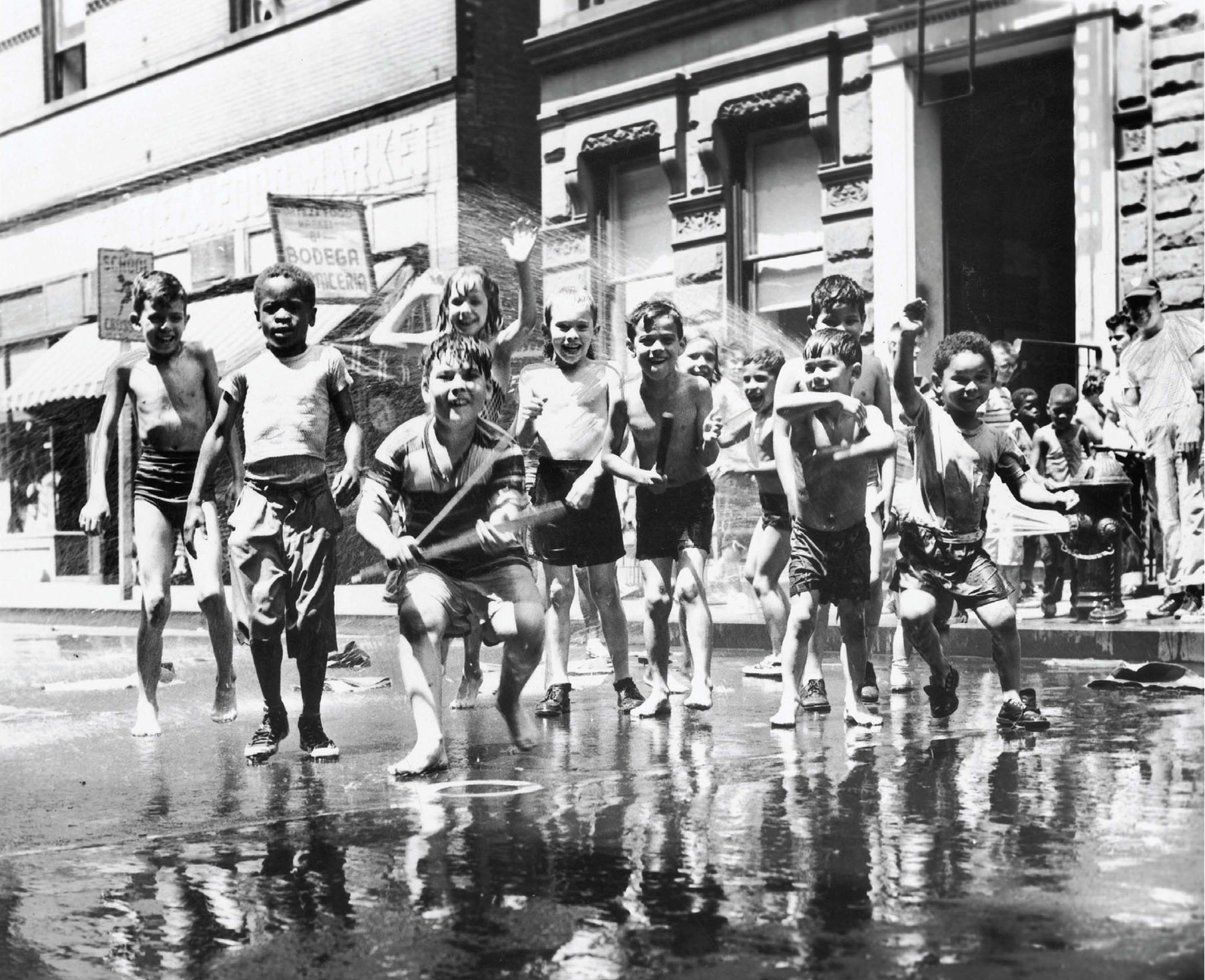 children playing in Harlem a neighborhood in New York City in 1950 John wasnt - photo 9