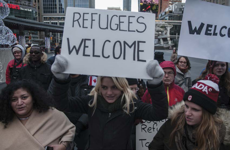 Canadians rally in Toronto on November 22 2015 in support of Prime Minister - photo 3