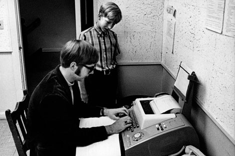 Paul Allen left and Bill Gates at Lakeside in 1973 Source Microsoft - photo 5
