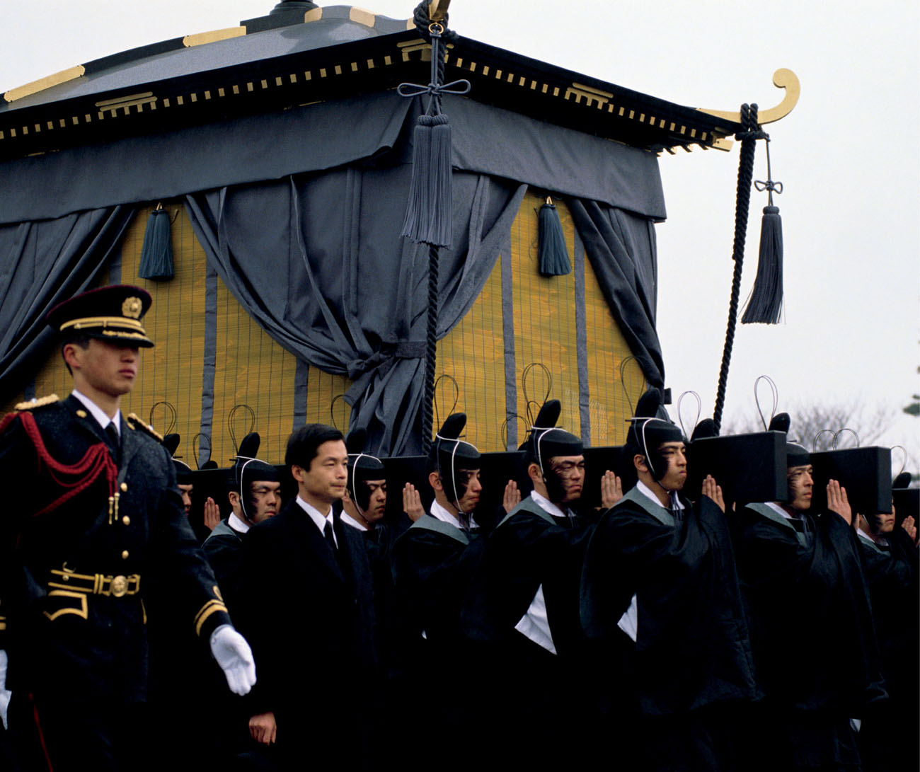 Japanese mourners traditionally wear black Chinese colors In Chinese culture - photo 15