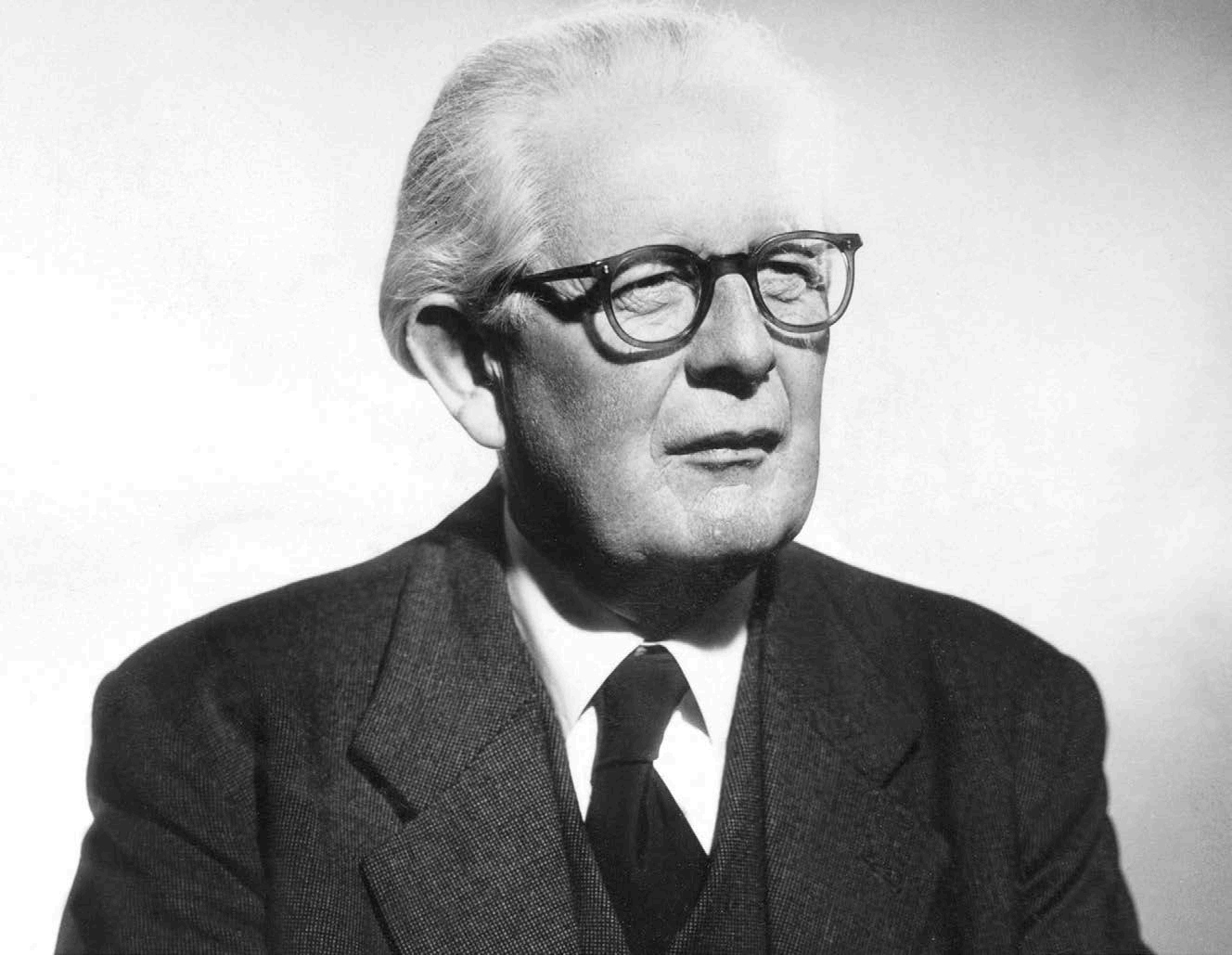 Jean Piaget a Swiss psychologist studied how children learn He explained - photo 5