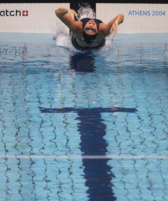 Trischa Zorn is a blind Paralympic swimmer for team USA who has won 55 medals - photo 3