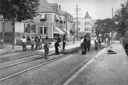 Workmen spread asphalt on Cross Street Somerville Annual Report 1901 - photo 5