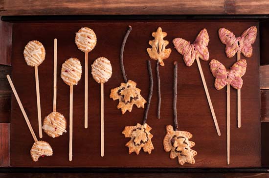 The Pie Pops Bananas Foster Makes 15 to 20 15 to 20 wooden candy sticks - photo 6